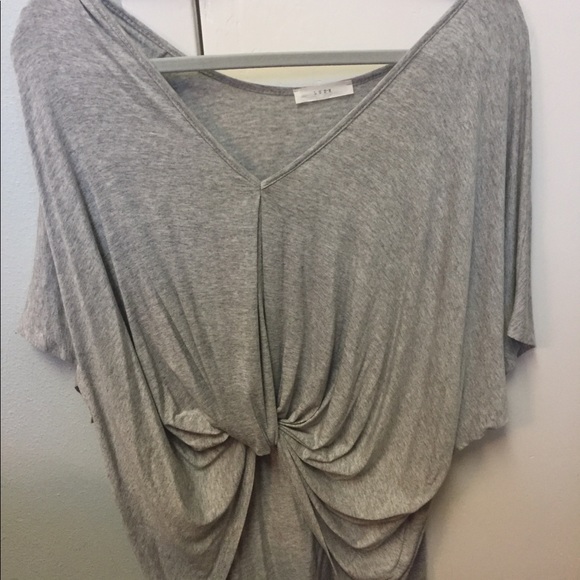 grey top - Picture 1 of 4